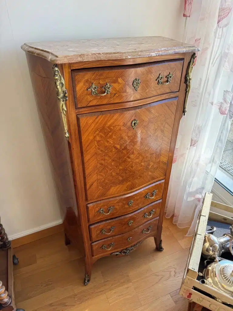 Meuble ancien